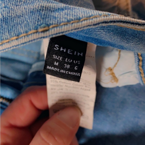 SHEIN Light Blue Distressed Jean Shorts - Picture 2 of 3